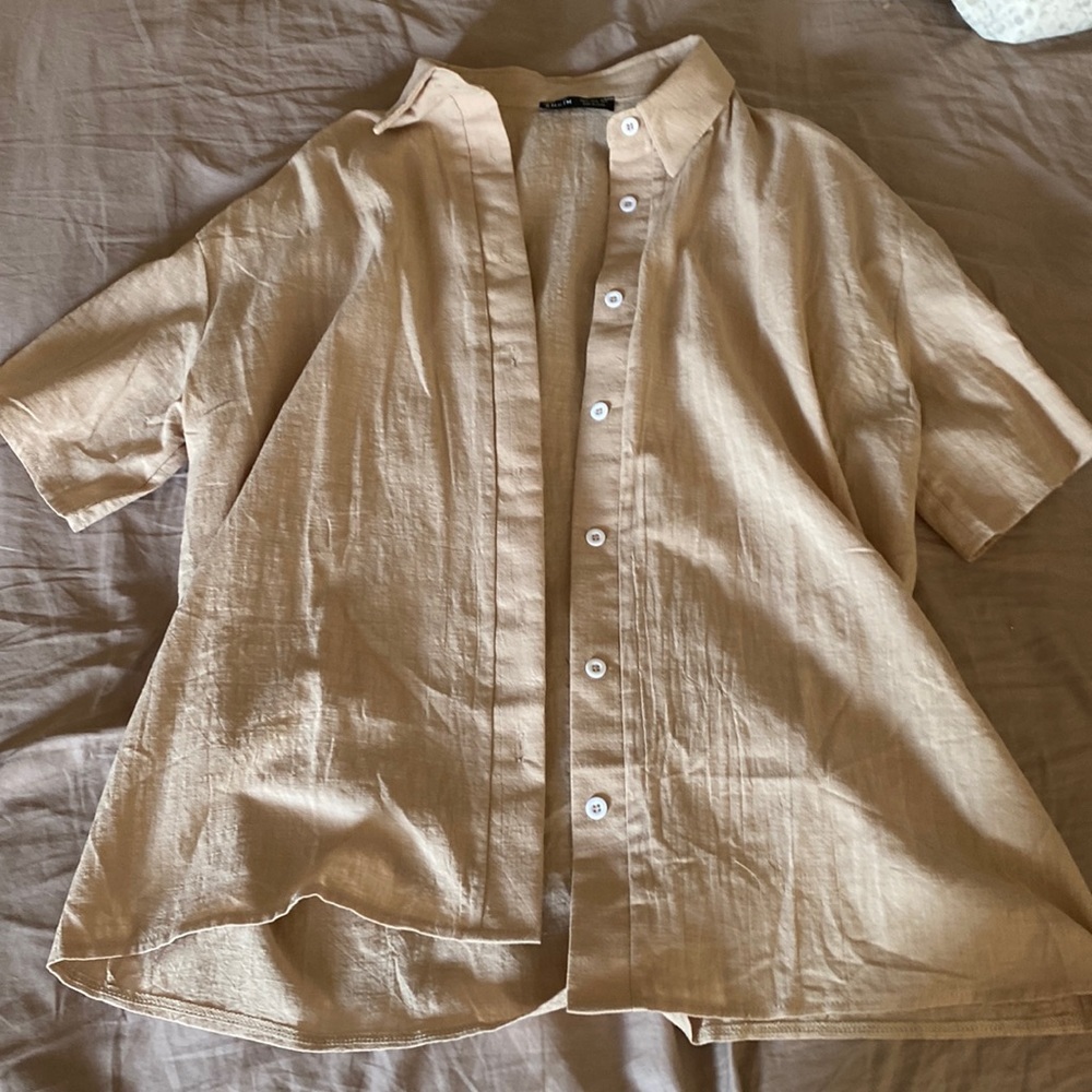 SHEIN Short-Sleeve Button Up
